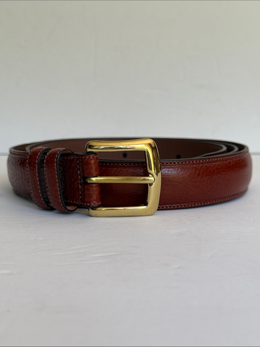 Roundtree & Yorke Mahogany Leather Belt with Gold Buckle Size 50